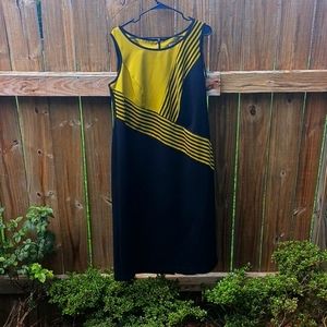 Lovely body con esque vlack and yellow geometric dress include jacket.